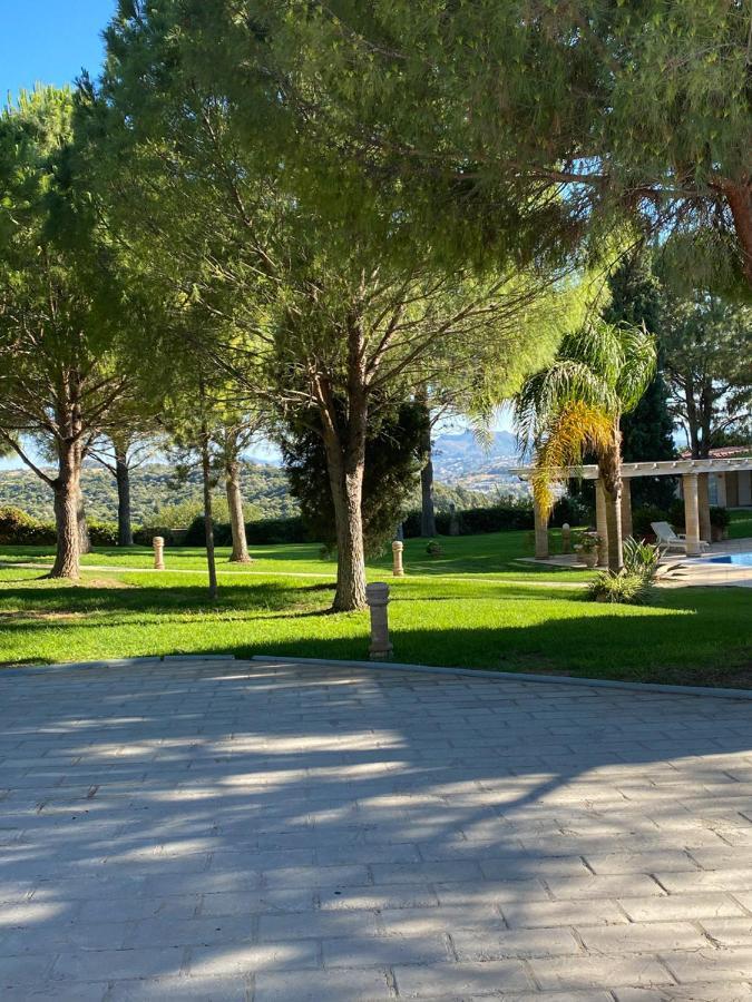 Nostrana Village Apartments Koskinou  Buitenkant foto