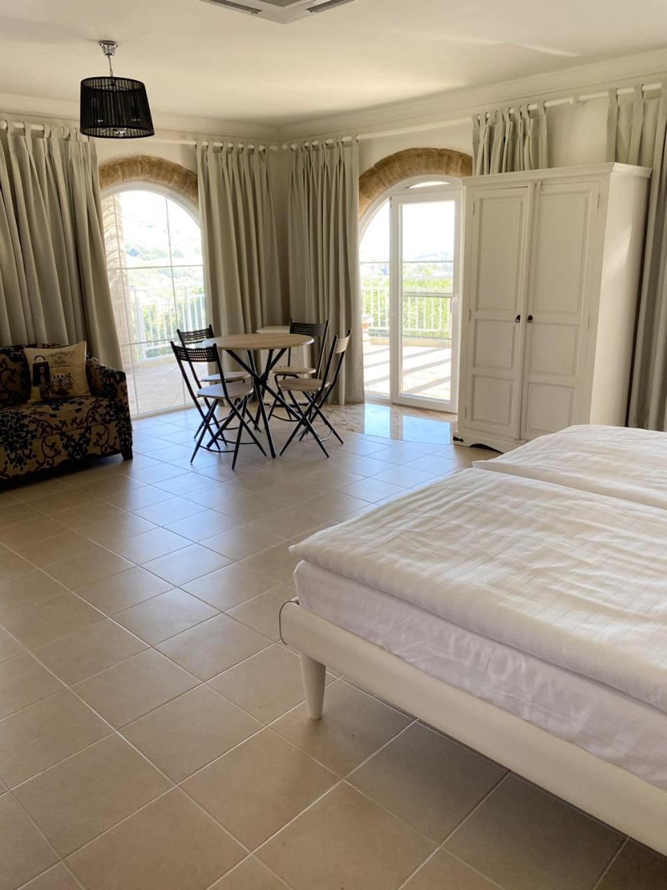 Nostrana Village Apartments Koskinou  Kamer foto
