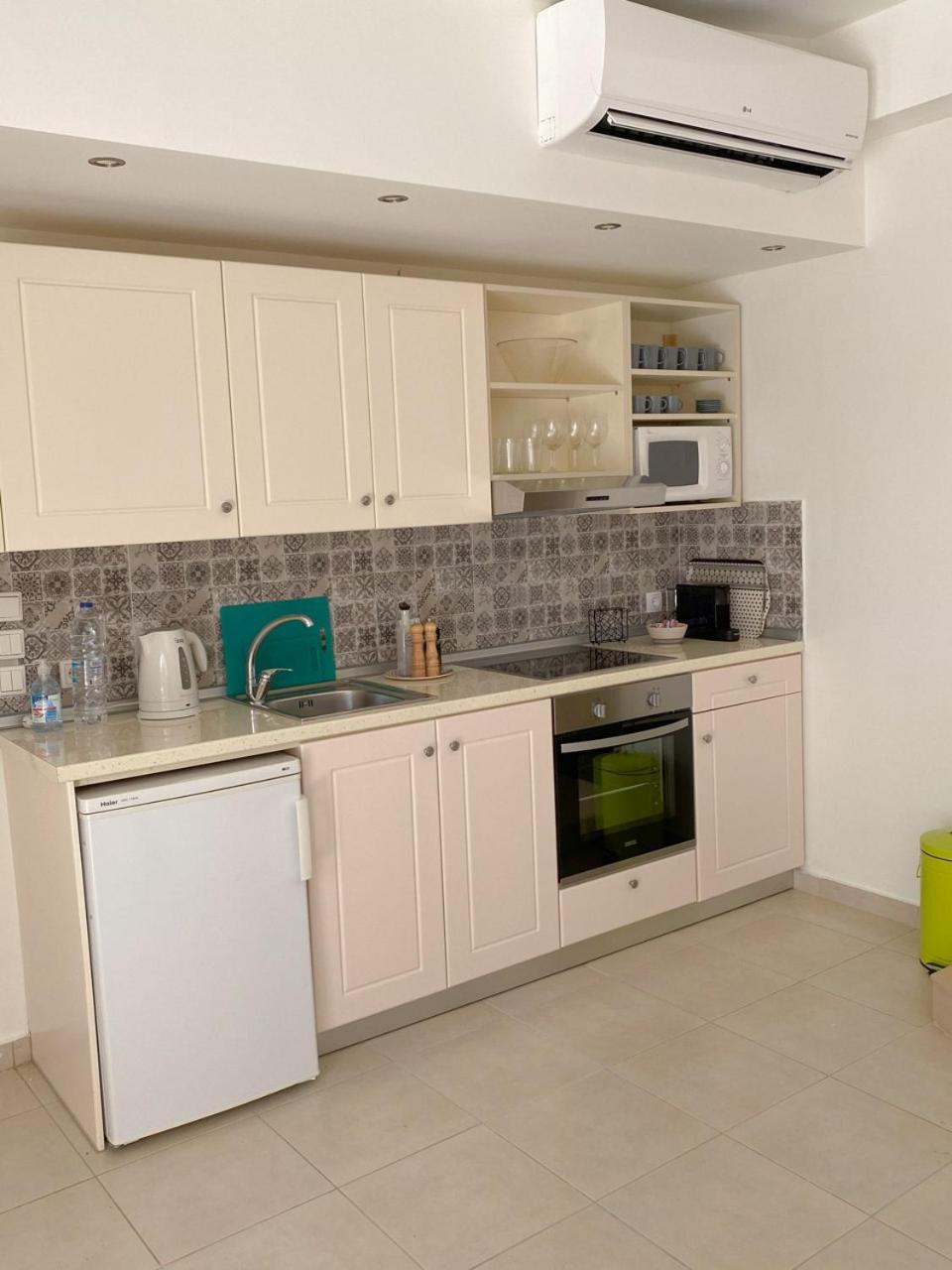 Nostrana Village Apartments Koskinou  Kamer foto